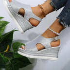 Maeve | Entspannte Keilsandalen