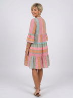 Maelle | Geometrisches Print V-Ausschnitt Stufen-Kleid in Knie-Länge