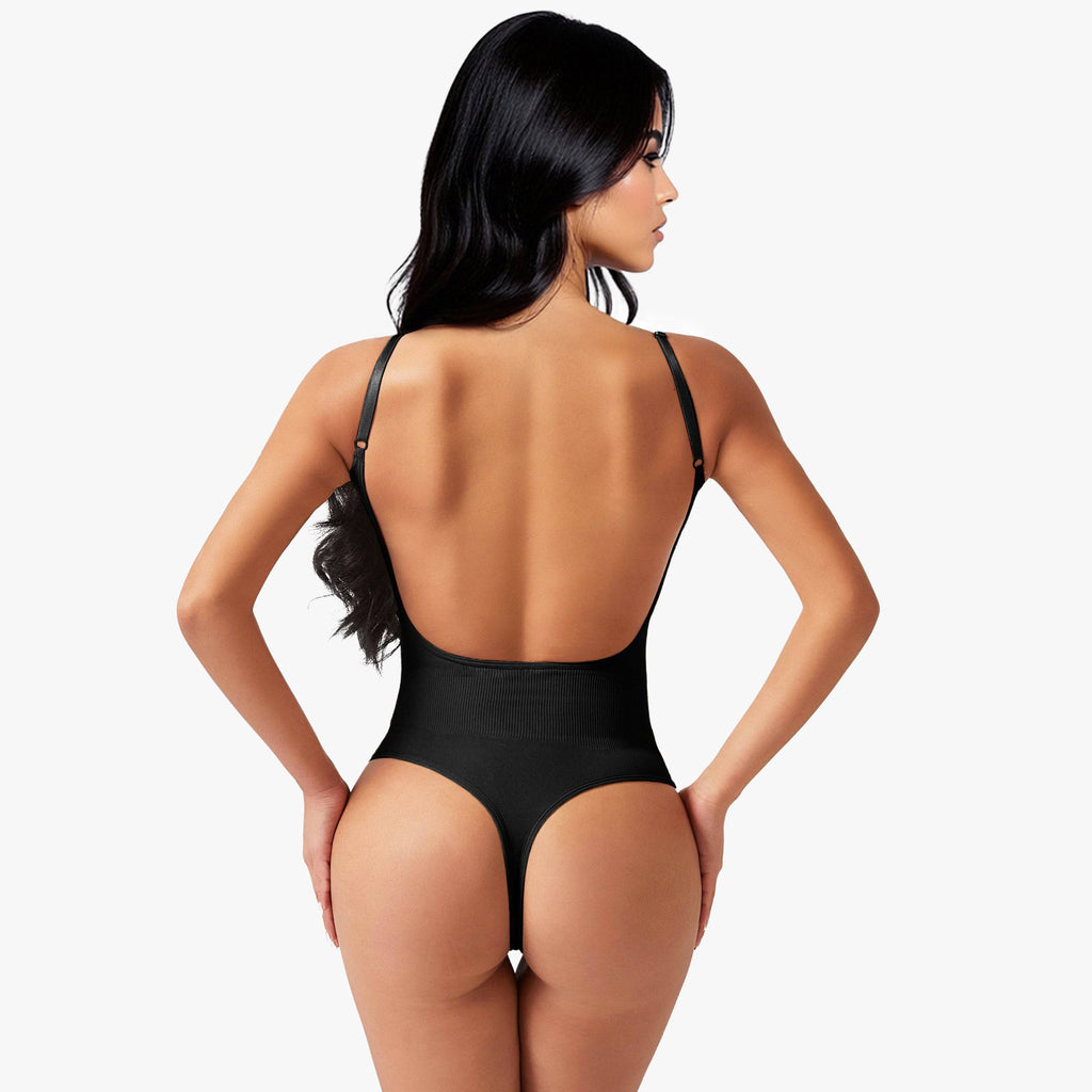 Formender Body mit offenem Rücken und String