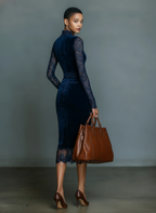 Johanna | Samt Midi Kleid V-Ausschnitt Spitz