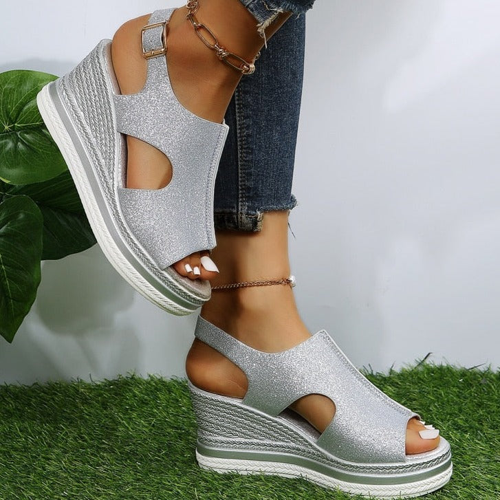 Maeve | Entspannte Keilsandalen