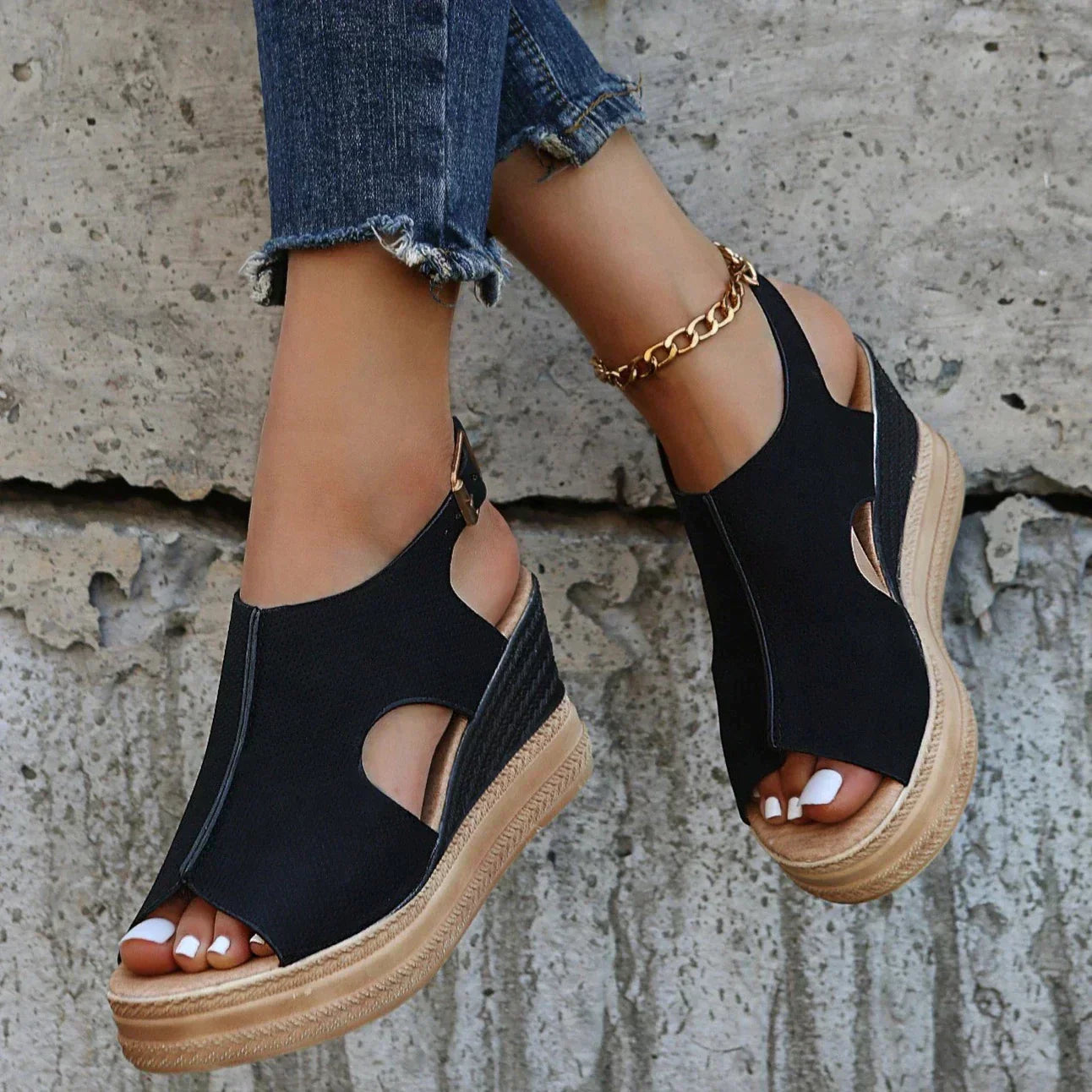 Maeve | Entspannte Keilsandalen