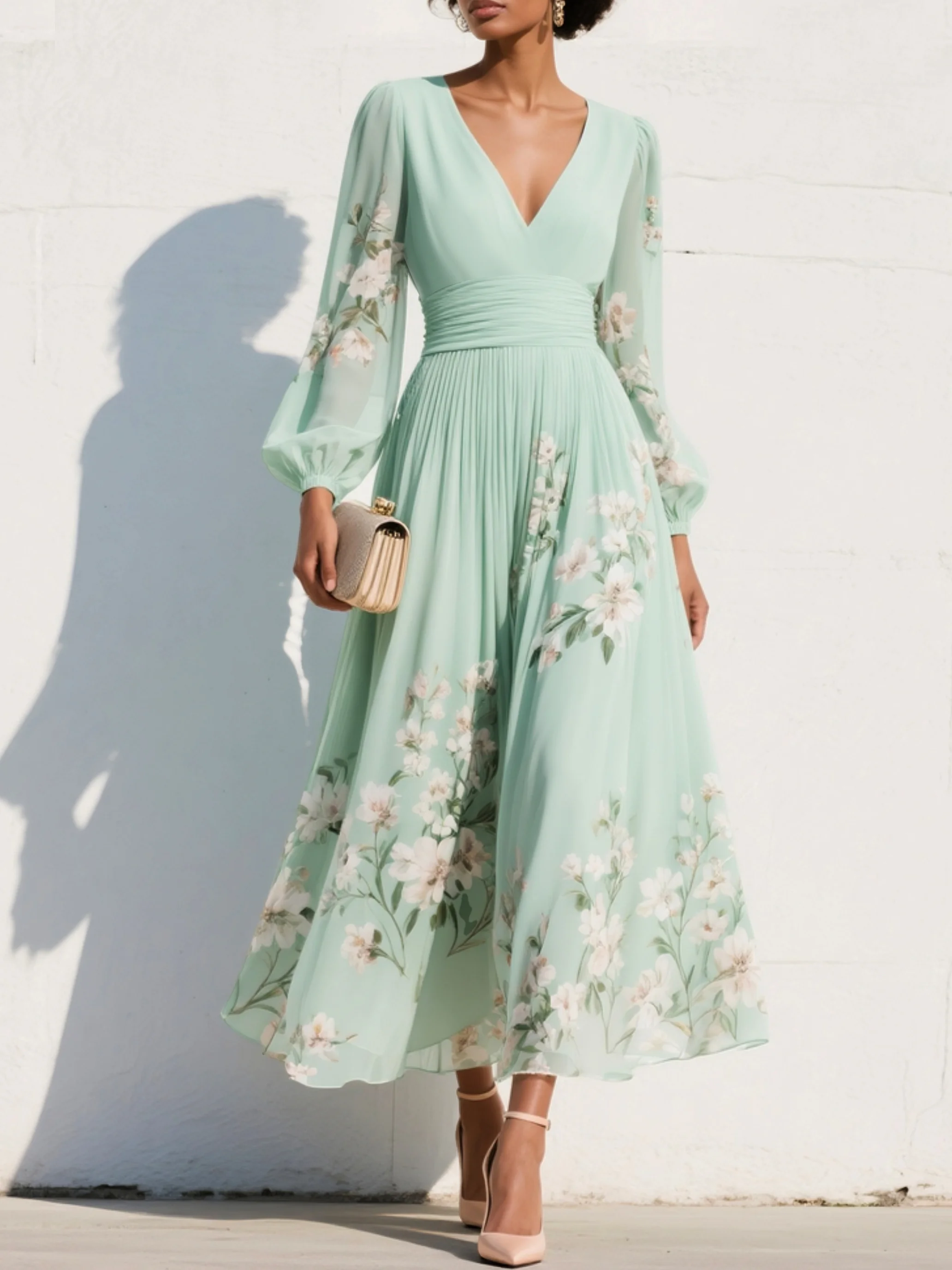 Florine | Luftiges Midi Kleid mit V-Ausschnitt und floralen Details