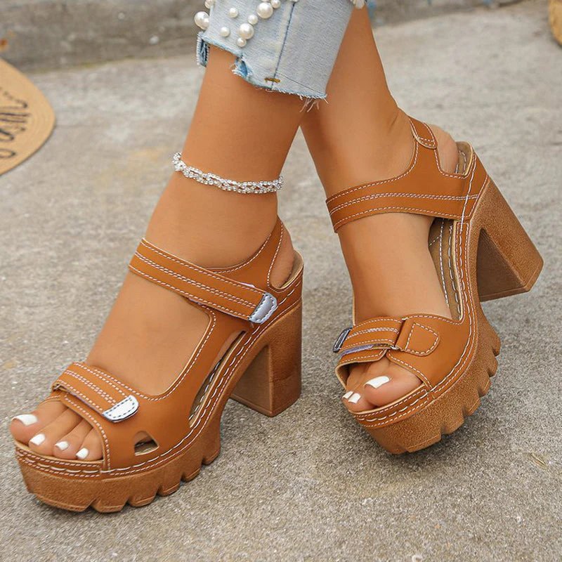 Ruth | Orthopädische Plattformsandalen mit breiter Zehenbox
