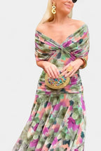 Lilo| Maxikleid mit V-Ausschnitt, Blumenstickerei und Falten