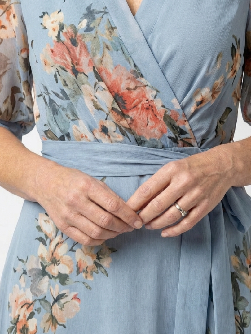 Elowen | Florales Wickel-V-Ausschnitt Maxikleid