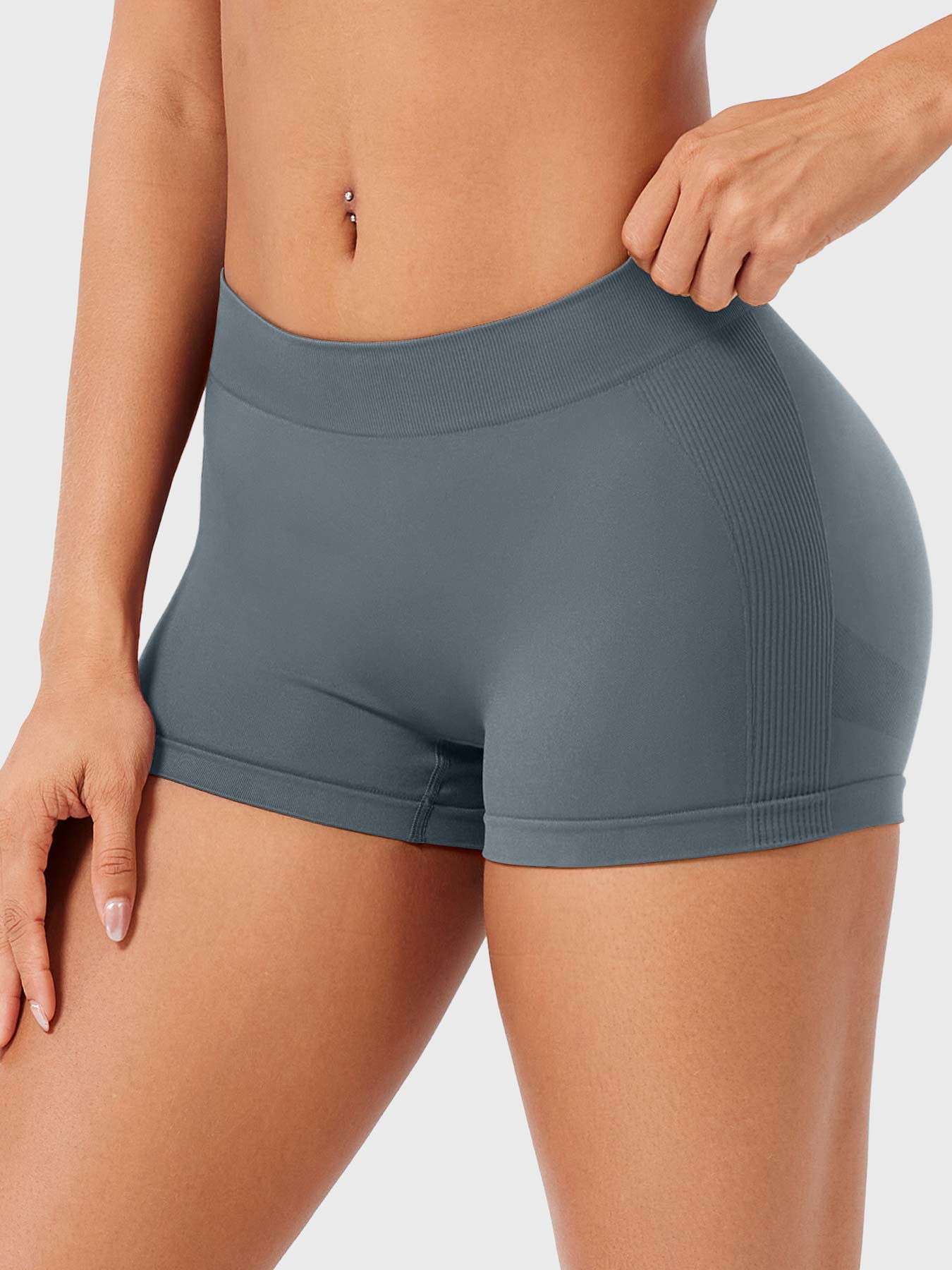 Fitstyle Myina 2.5" Low-Rise Shorts