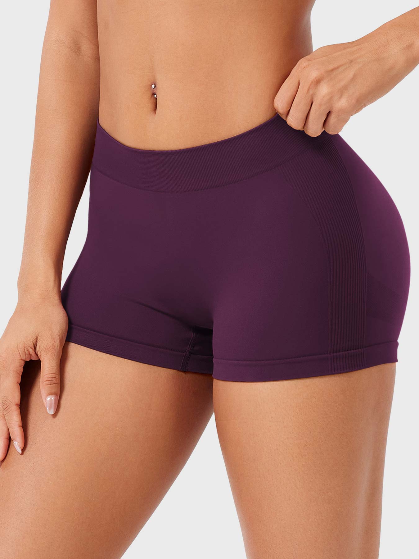 Fitstyle Myina 2.5" Low-Rise Shorts